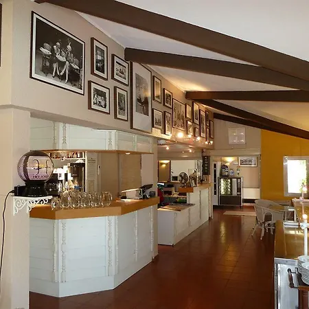 & Restaurant Heliotel Монферье-сюр-Ле