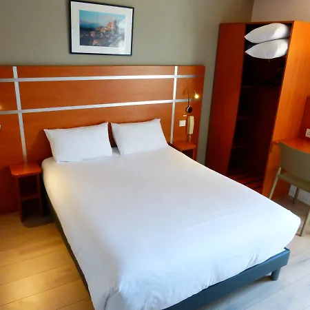 & Restaurant Heliotel Отель Монферье-сюр-Ле