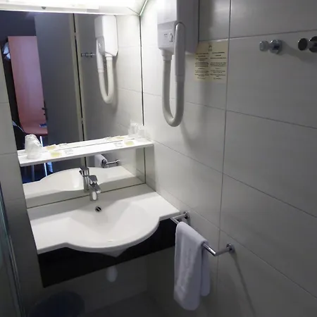 & Restaurant Heliotel 2* Монферье-сюр-Ле