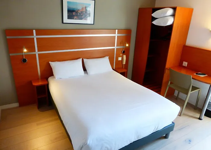 & Restaurant Heliotel Otel Montferrier-sur-Lez